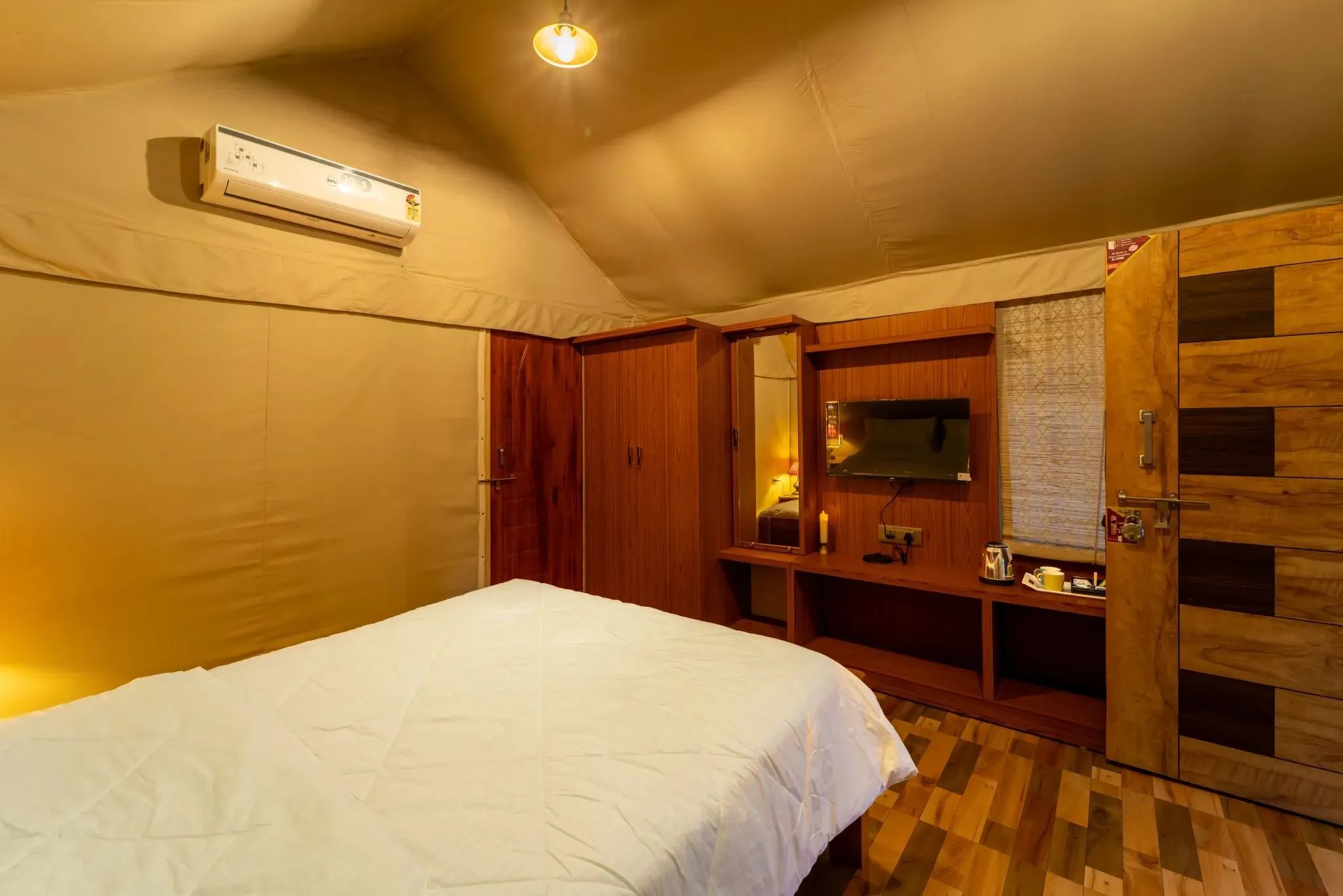 Forest safari retreat single room Forest safari retreat single room